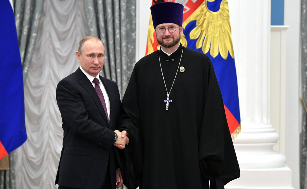 Владимир ПУТИН, Президент РФ и инициатор создания Фонда «Круг добра»   