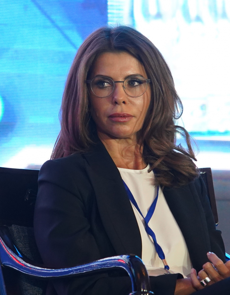 Елена Латышева